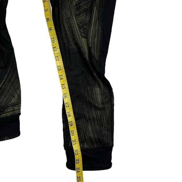 Lululemon Fresh Mesh Run Crop Wind Chill Fatigue Green Size 8 - Picture 7 of 9